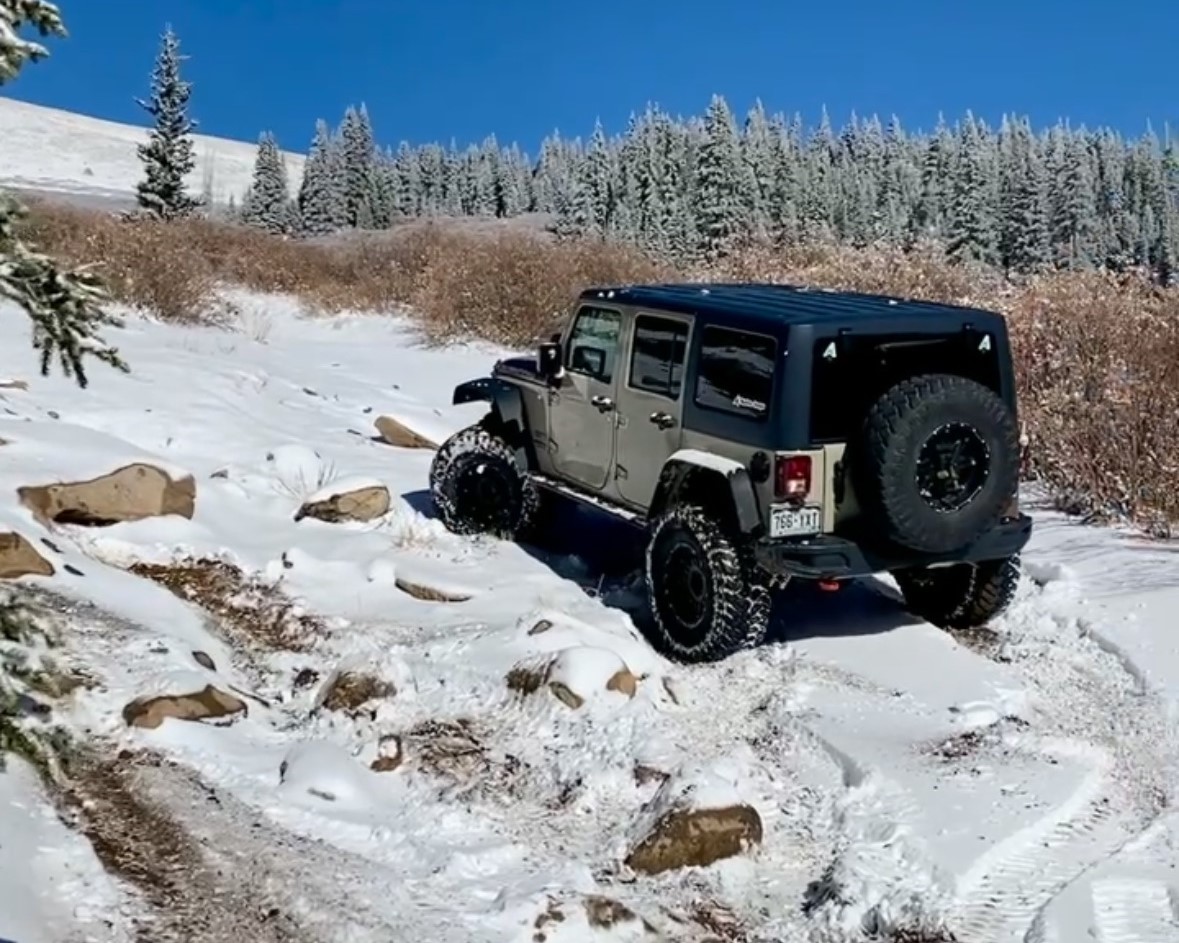 Native Jeeps Fall Offroading